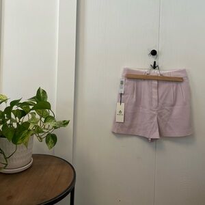 Pleated shorts